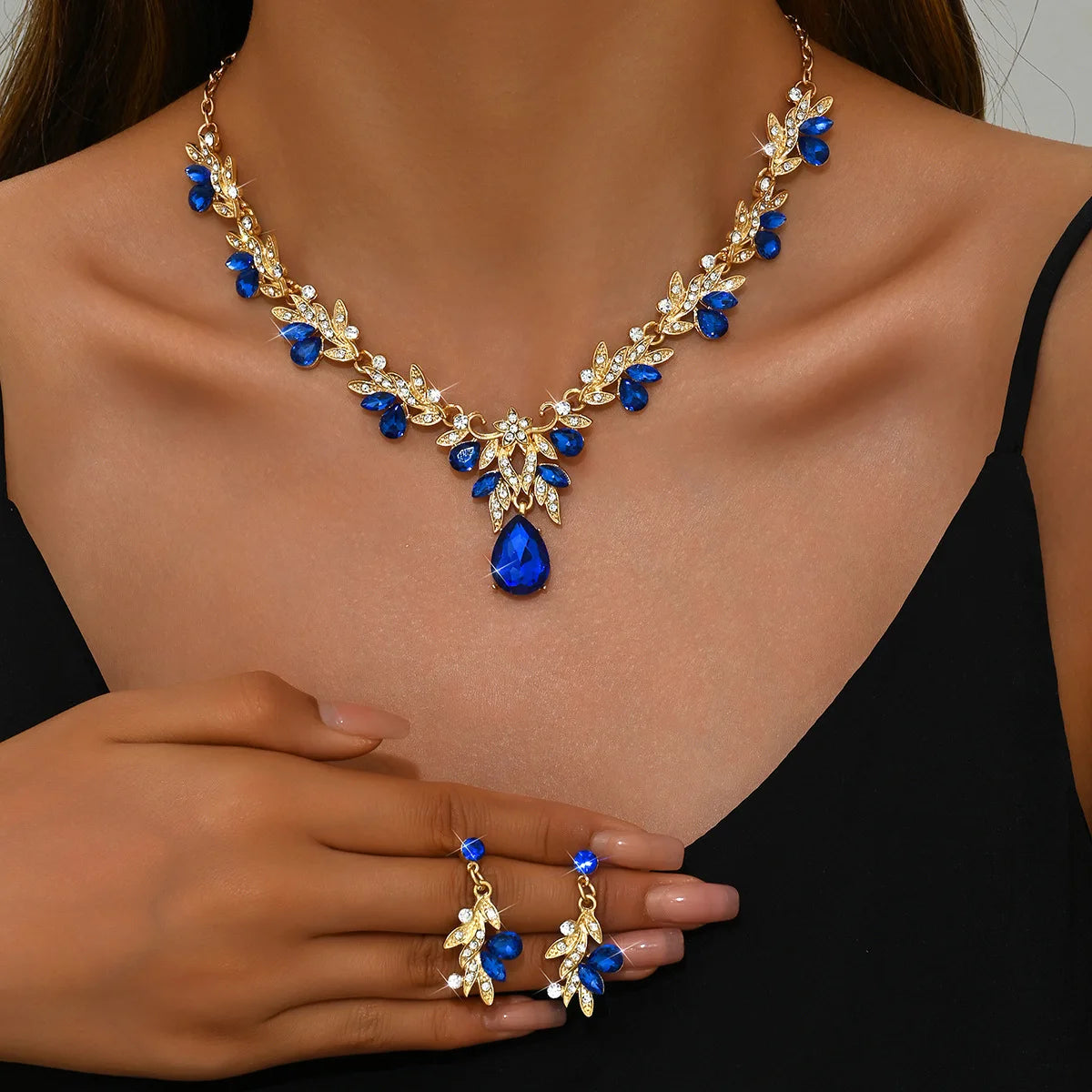 Conjunto de Colar e Brincos Safira Royale